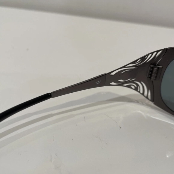 Oakley Liv Women Dark Chrome Polarized Sunglasses-NWOT main image 6